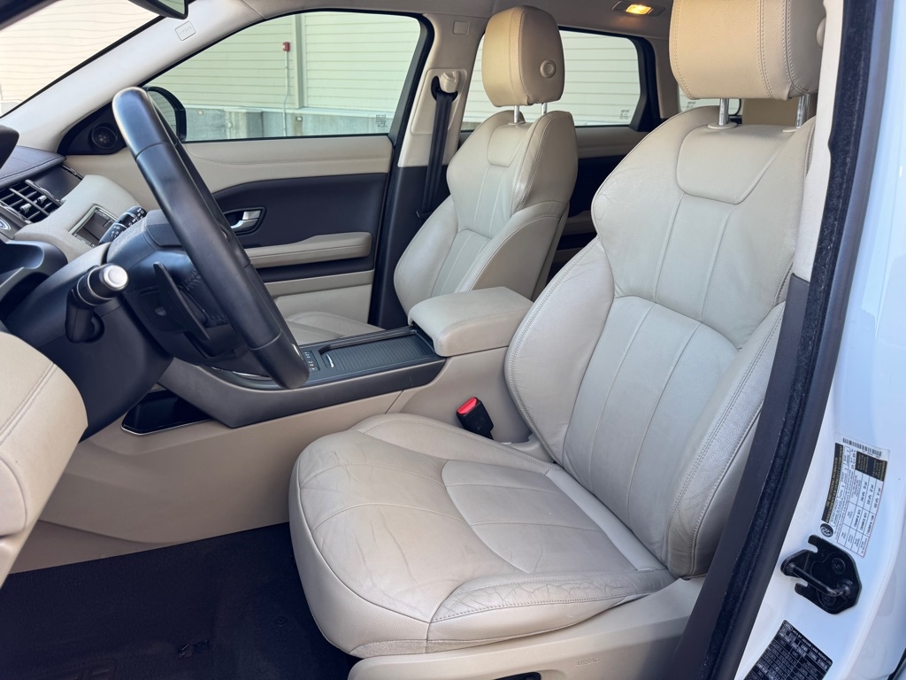 2018 Land Rover Range Rover Evoque SE photo 12