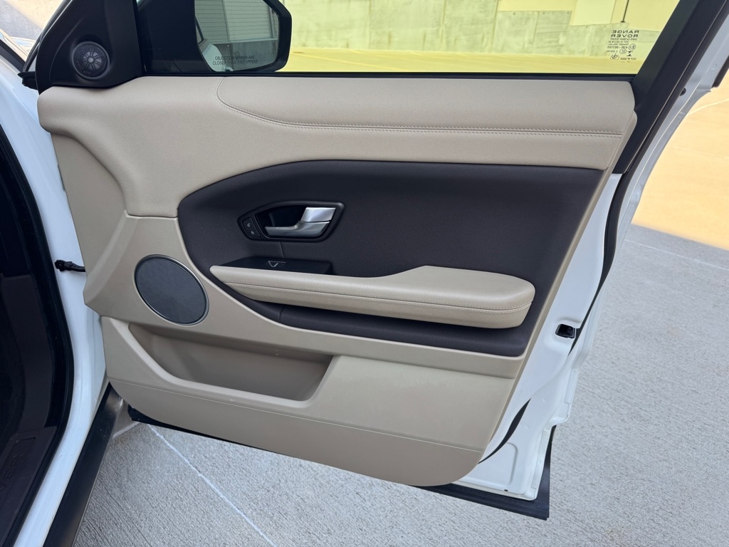 2018 Land Rover Range Rover Evoque SE photo 25