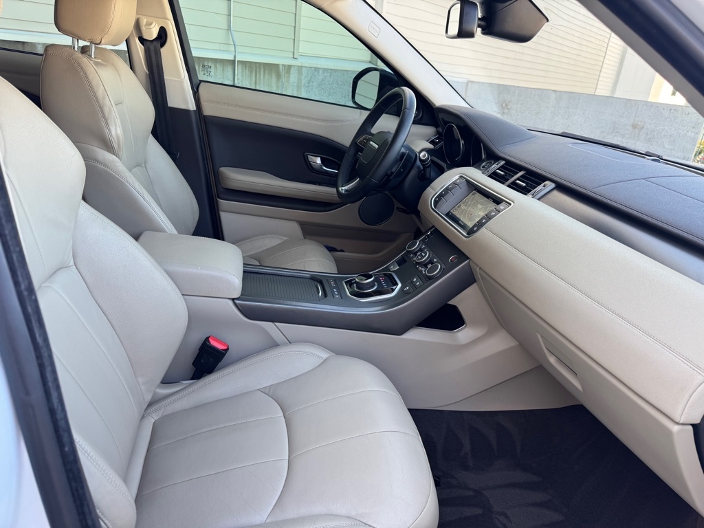 2018 Land Rover Range Rover Evoque SE photo 26