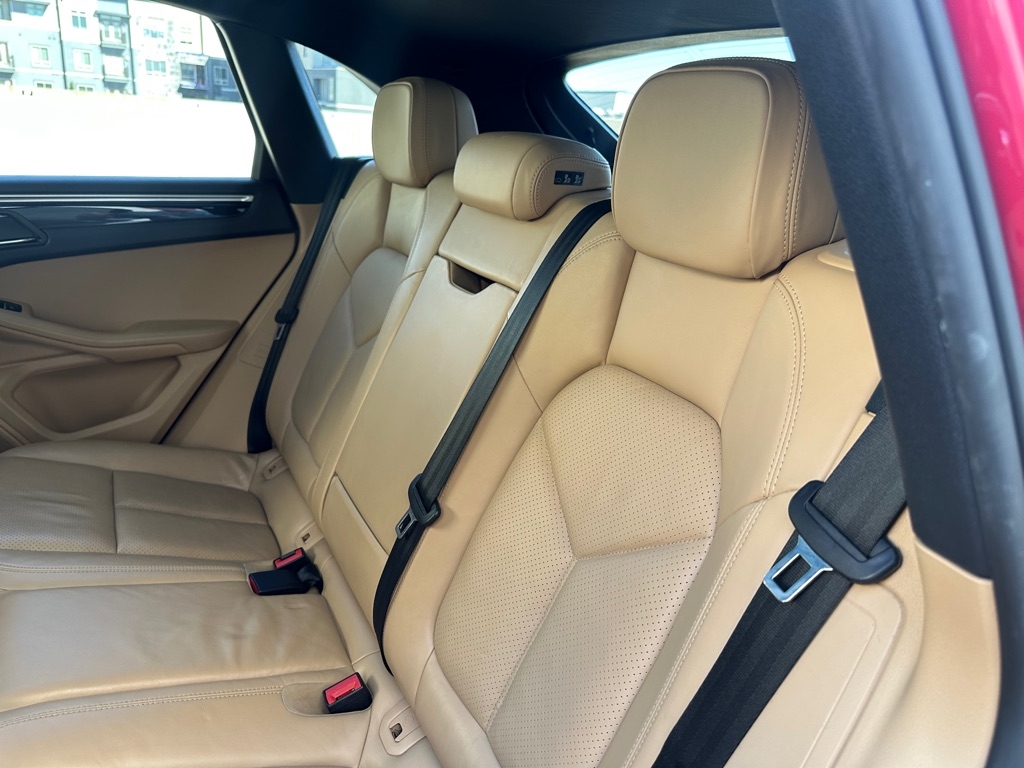 2017 Porsche Macan GTS photo 25