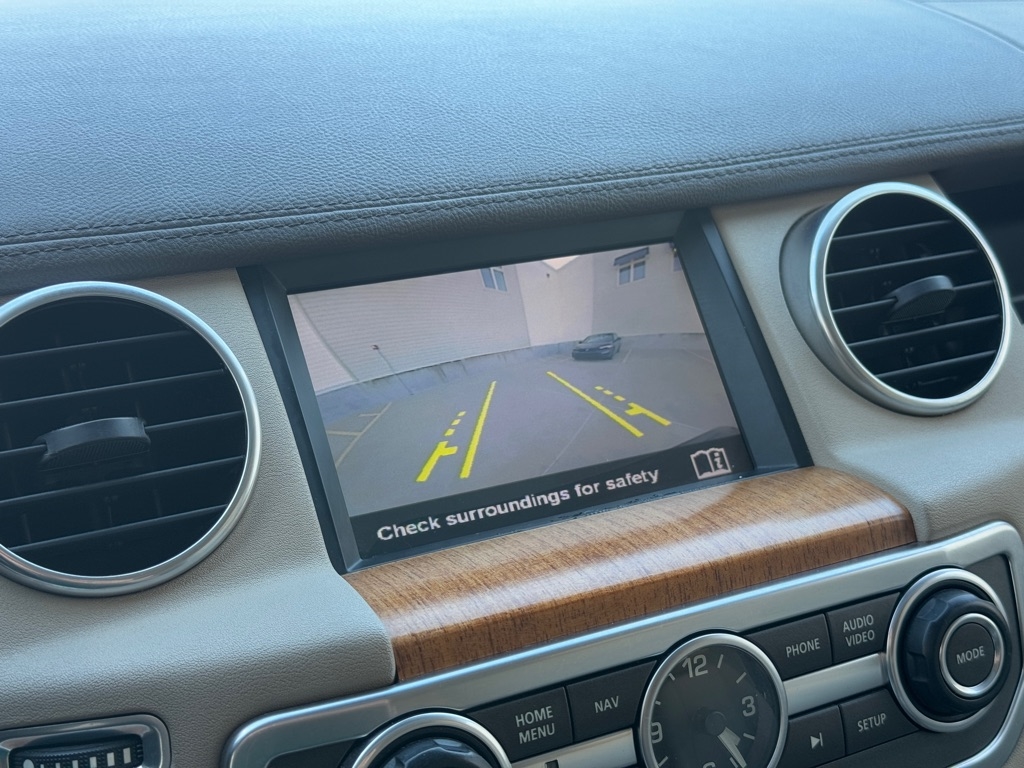 2015 Land Rover LR4 HSE photo 14