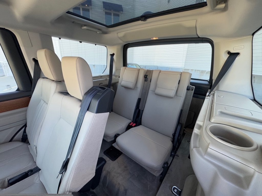 2015 Land Rover LR4 HSE photo 18