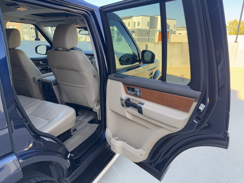 2015 Land Rover LR4 HSE photo 20