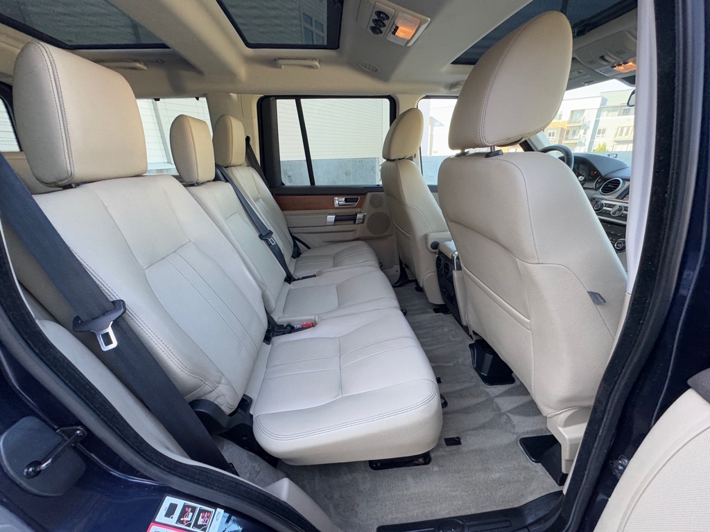2015 Land Rover LR4 HSE photo 21