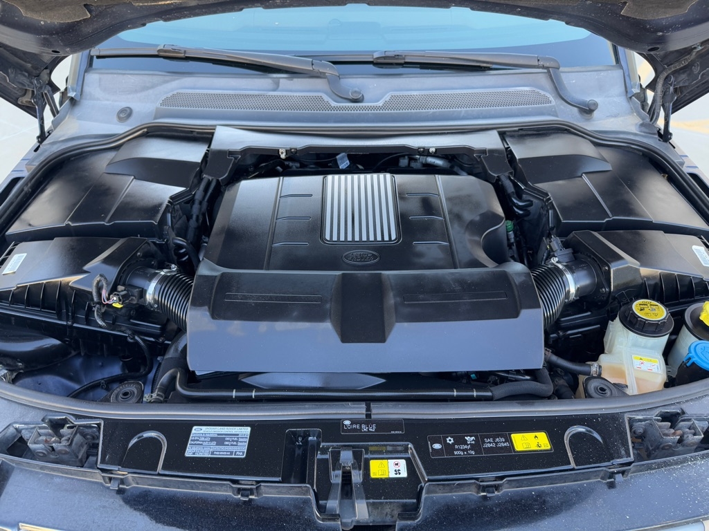 2015 Land Rover LR4 HSE photo 26