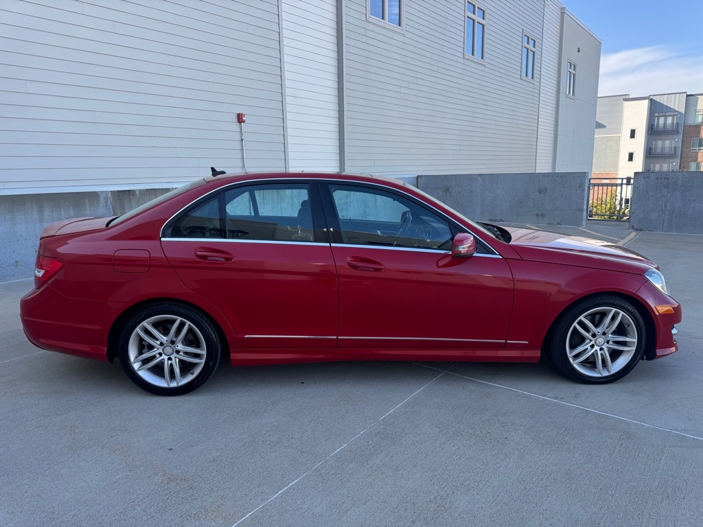 2014 Mercedes Benz C 300 4MATIC Sport Sedan photo 2