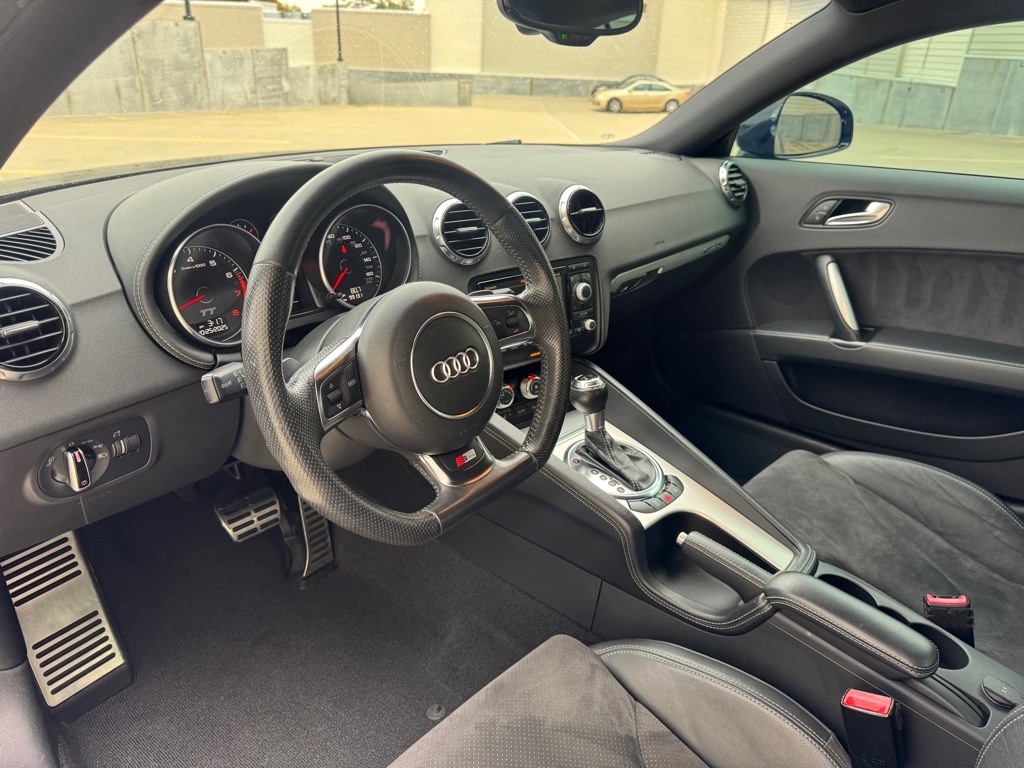 Audi TT 2.0T Coupe quattro S tronic 2012 Audi TT 2.0T Coupe quattro S tronic 2012