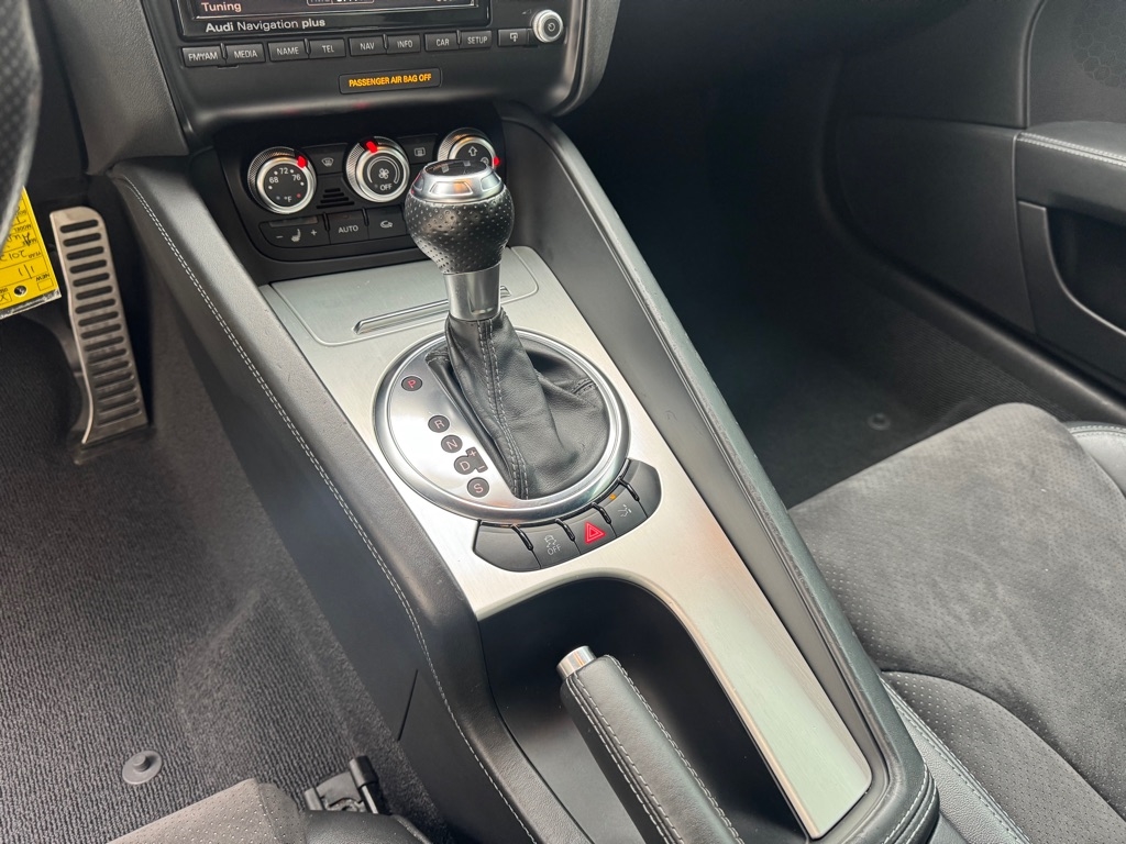 Audi TT 2.0T Coupe quattro S tronic 2012 Audi TT 2.0T Coupe quattro S tronic 2012