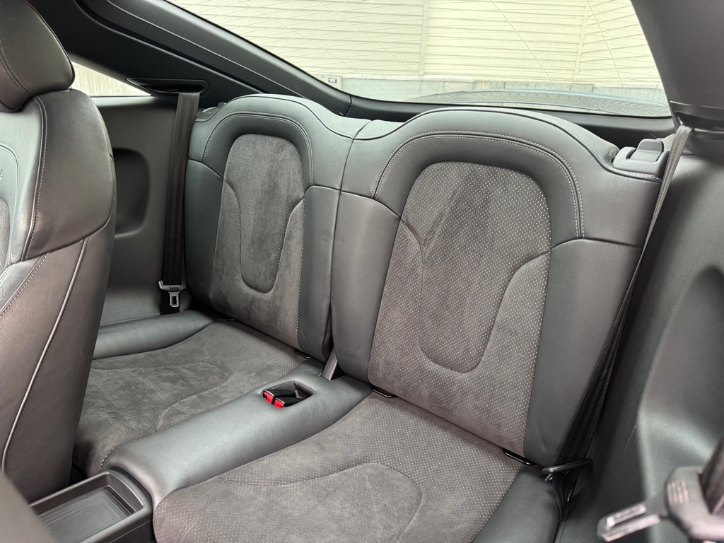 Audi TT 2.0T Coupe quattro S tronic 2012 Audi TT 2.0T Coupe quattro S tronic 2012