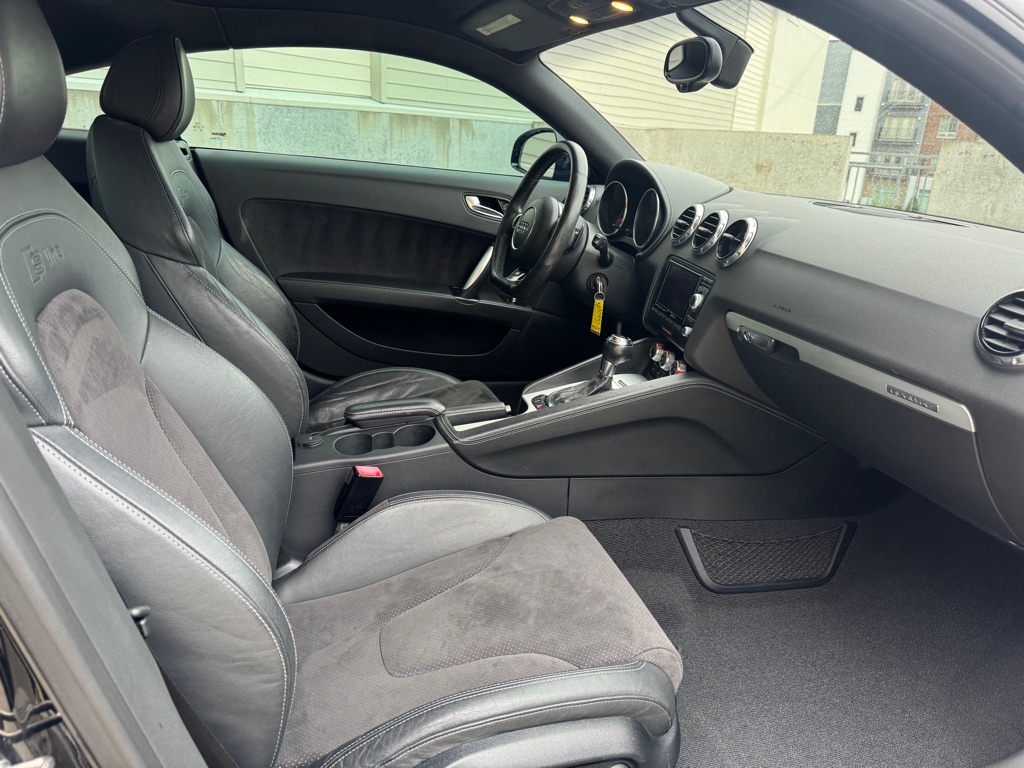 Audi TT 2.0T Coupe quattro S tronic 2012 Audi TT 2.0T Coupe quattro S tronic 2012