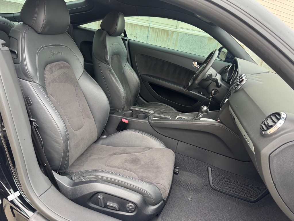 Audi TT 2.0T Coupe quattro S tronic 2012 Audi TT 2.0T Coupe quattro S tronic 2012