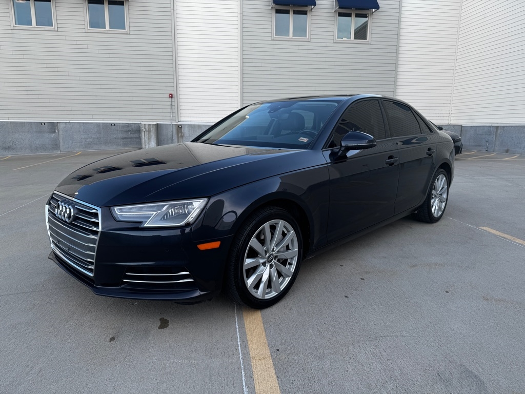 Audi A4 2.0T Premium quattro Sedan 2017 Audi A4 2.0T Premium quattro Sedan 2017