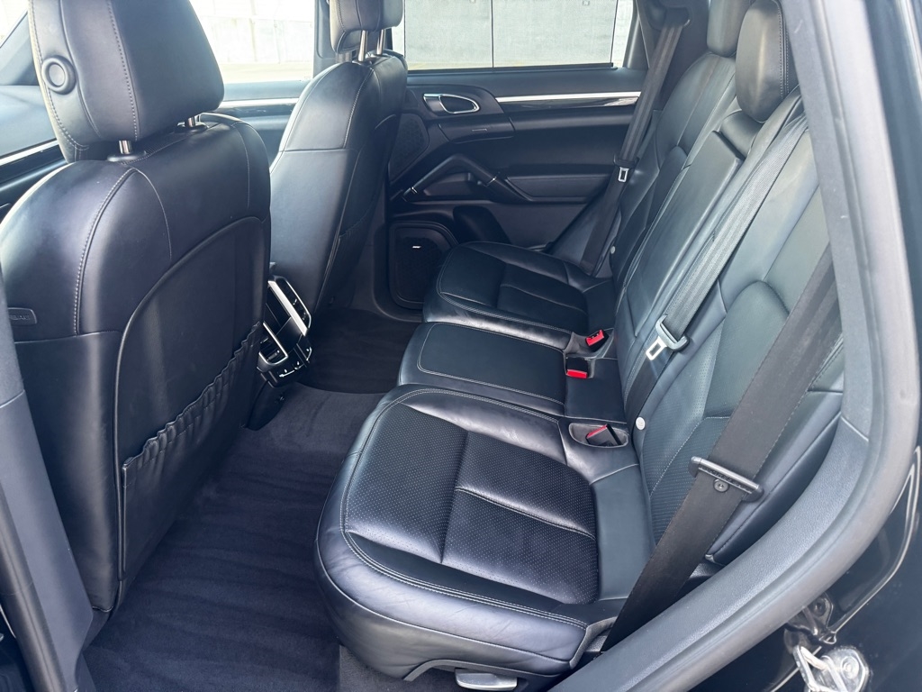 Porsche Cayenne Base 2014 Porsche Cayenne Base 2014
