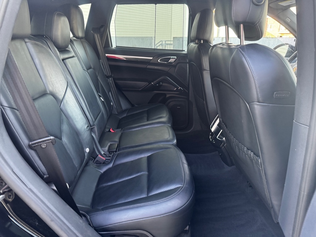Porsche Cayenne Base 2014 Porsche Cayenne Base 2014