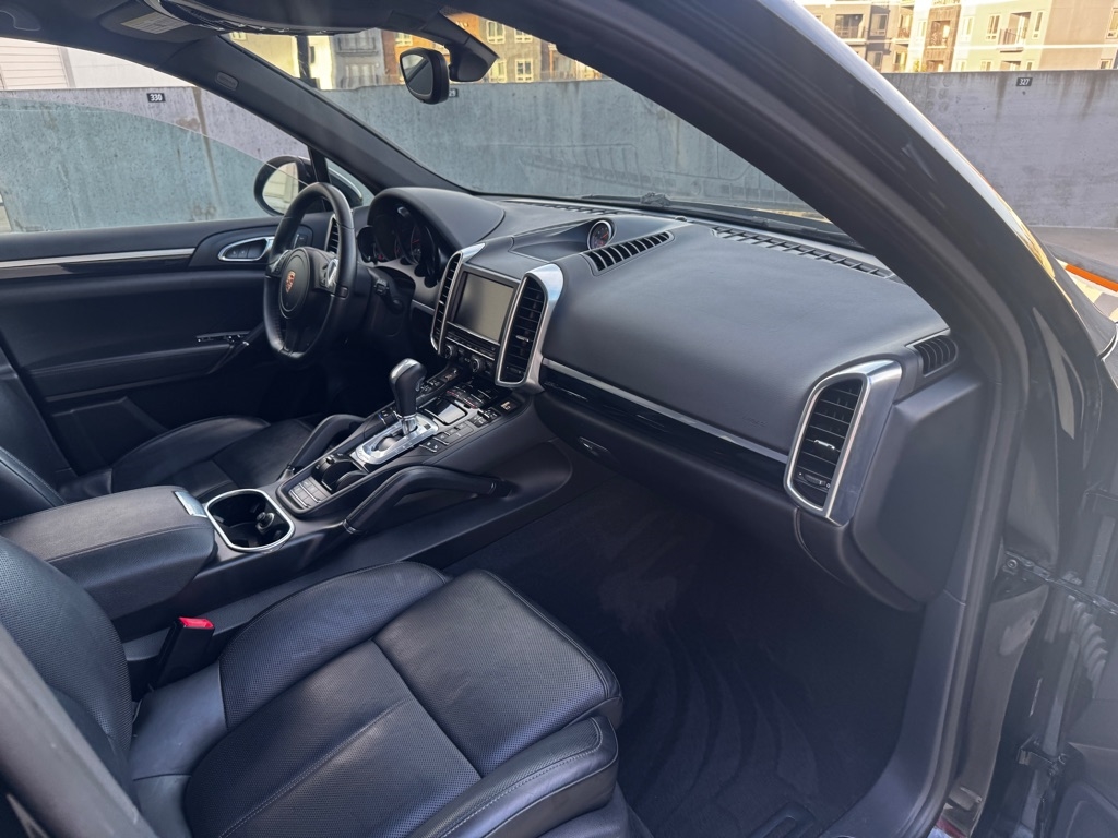 Porsche Cayenne Base 2014 Porsche Cayenne Base 2014