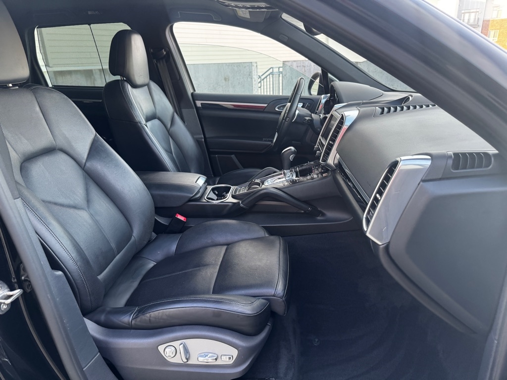 Porsche Cayenne Base 2014 Porsche Cayenne Base 2014