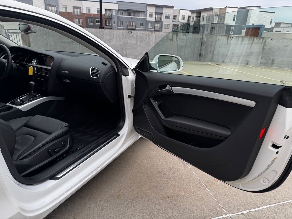 Audi A5 Coupe 2.0T quattro Tiptronic 2012 Audi A5 Coupe 2.0T quattro Tiptronic 2012