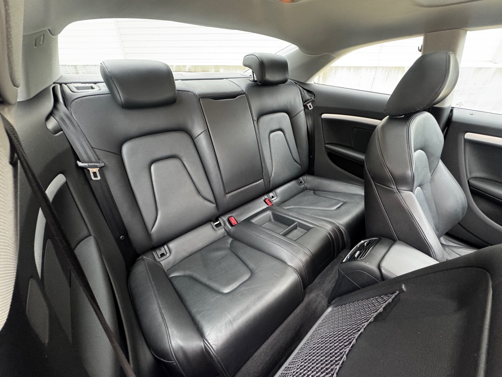 Audi A5 Coupe 2.0T quattro Tiptronic 2012 Audi A5 Coupe 2.0T quattro Tiptronic 2012