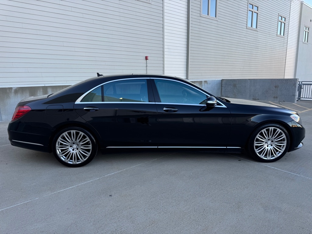 Mercedes-Benz S-Class S550 2015