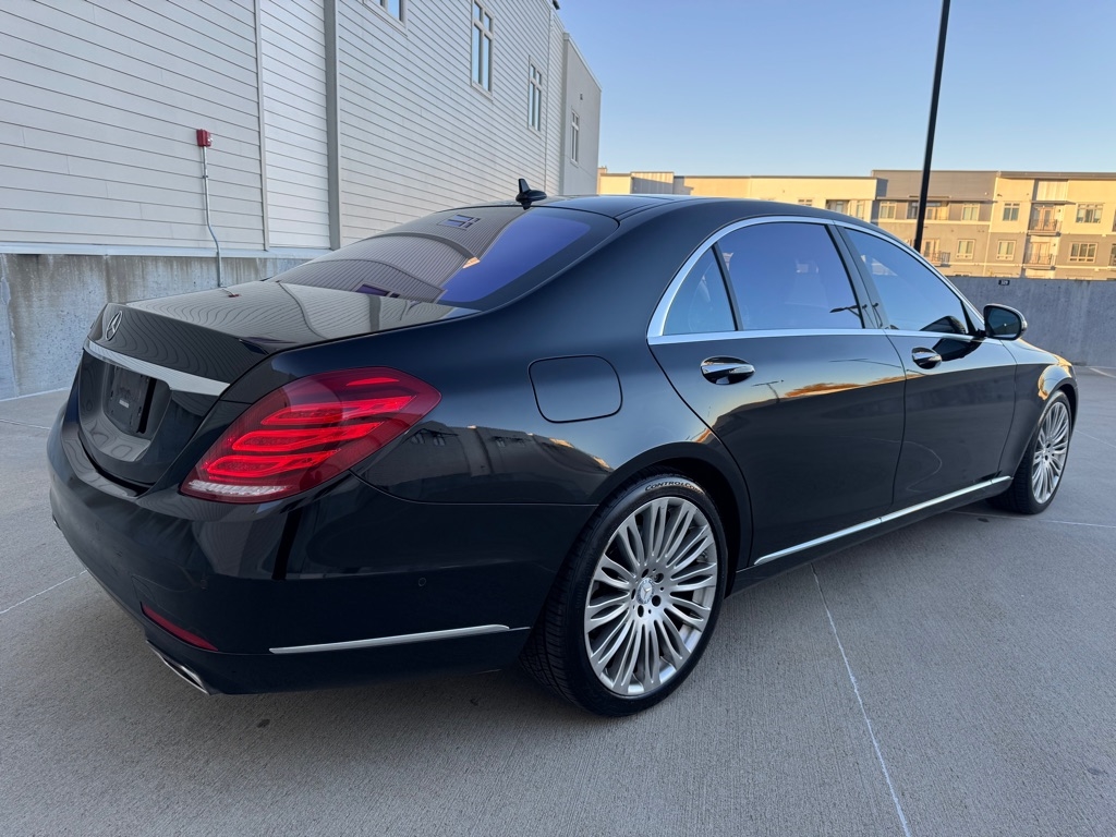 Mercedes-Benz S-Class S550 2015
