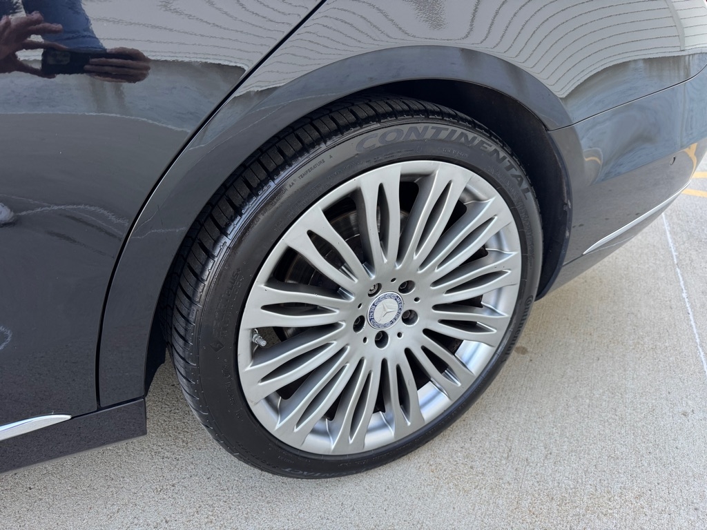 Mercedes-Benz S-Class S550 2015