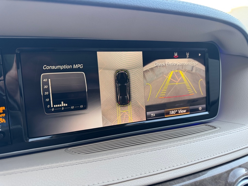 Mercedes-Benz S-Class S550 2015