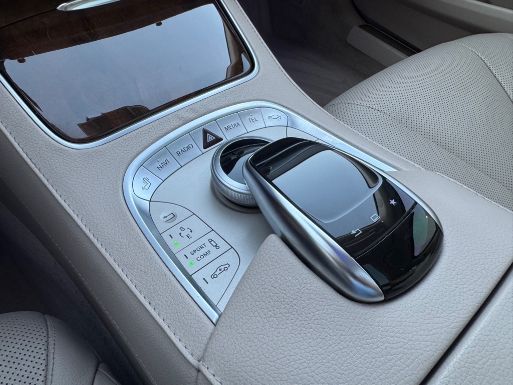 Mercedes-Benz S-Class S550 2015