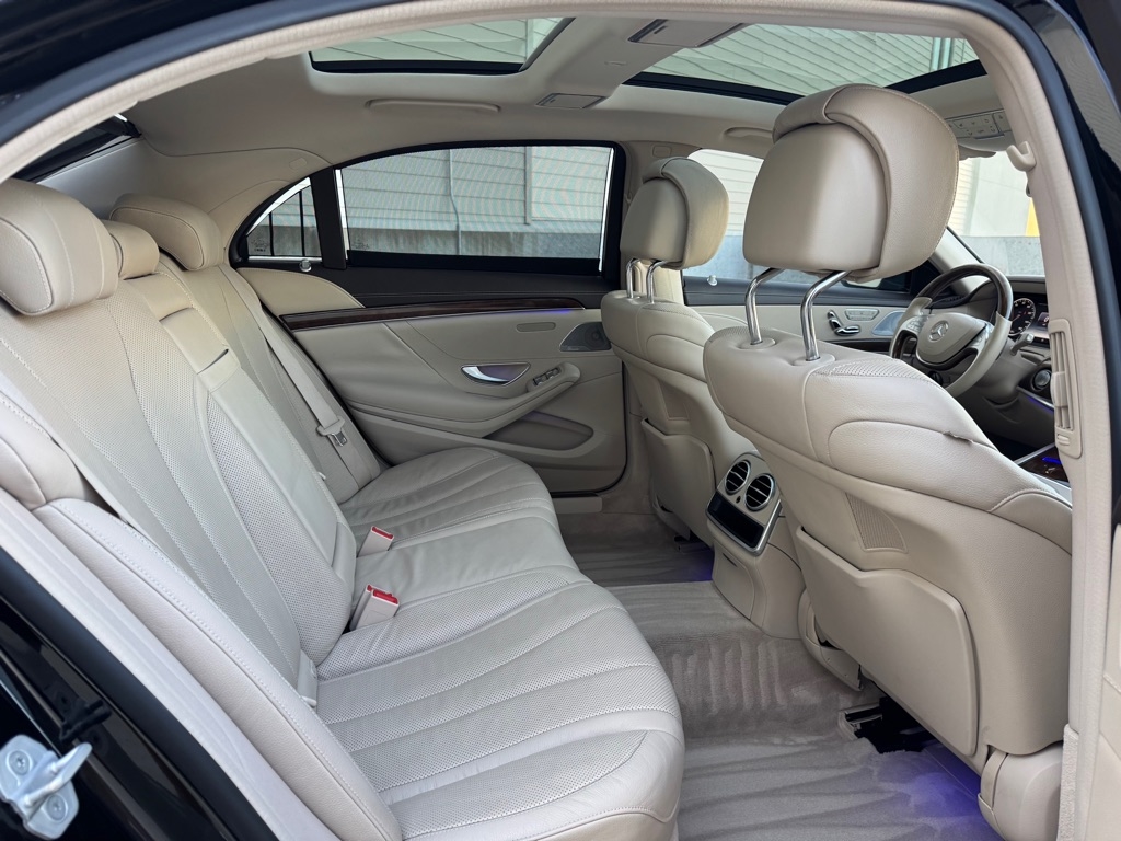 Mercedes-Benz S-Class S550 2015