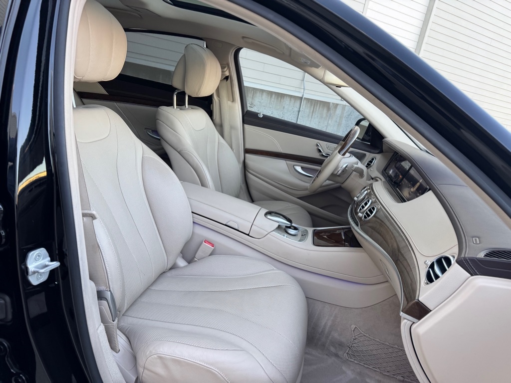 Mercedes-Benz S-Class S550 2015