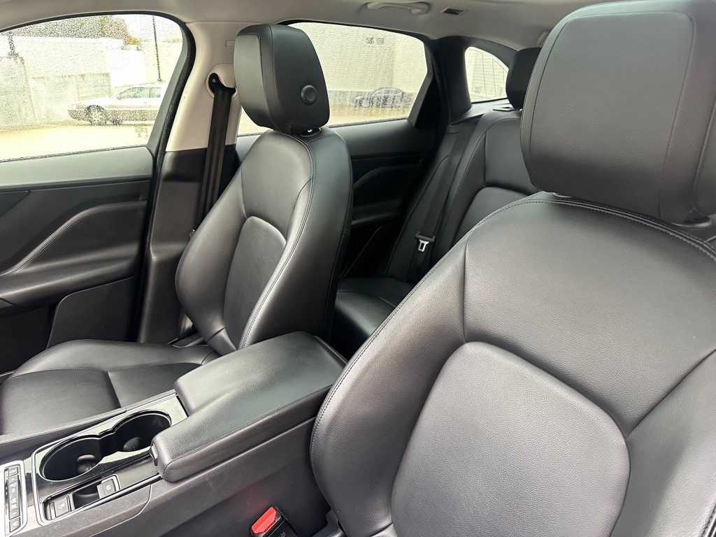 Jaguar F-Pace 35t Premium 2017 Jaguar F-Pace 35t Premium 2017