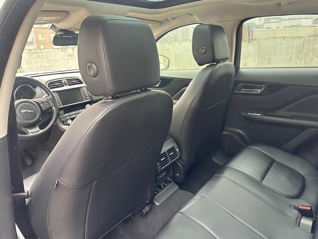 Jaguar F-Pace 35t Premium 2017 Jaguar F-Pace 35t Premium 2017