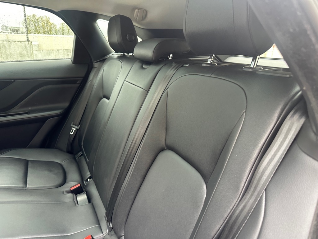 Jaguar F-Pace 35t Premium 2017 Jaguar F-Pace 35t Premium 2017