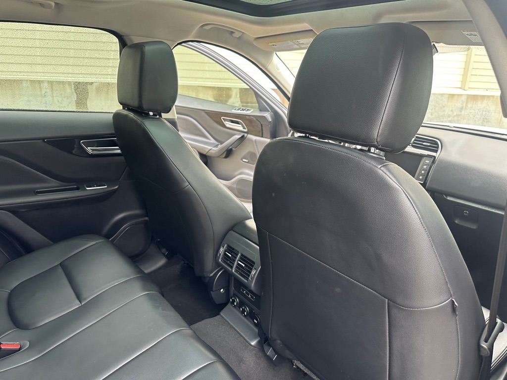 Jaguar F-Pace 35t Premium 2017 Jaguar F-Pace 35t Premium 2017