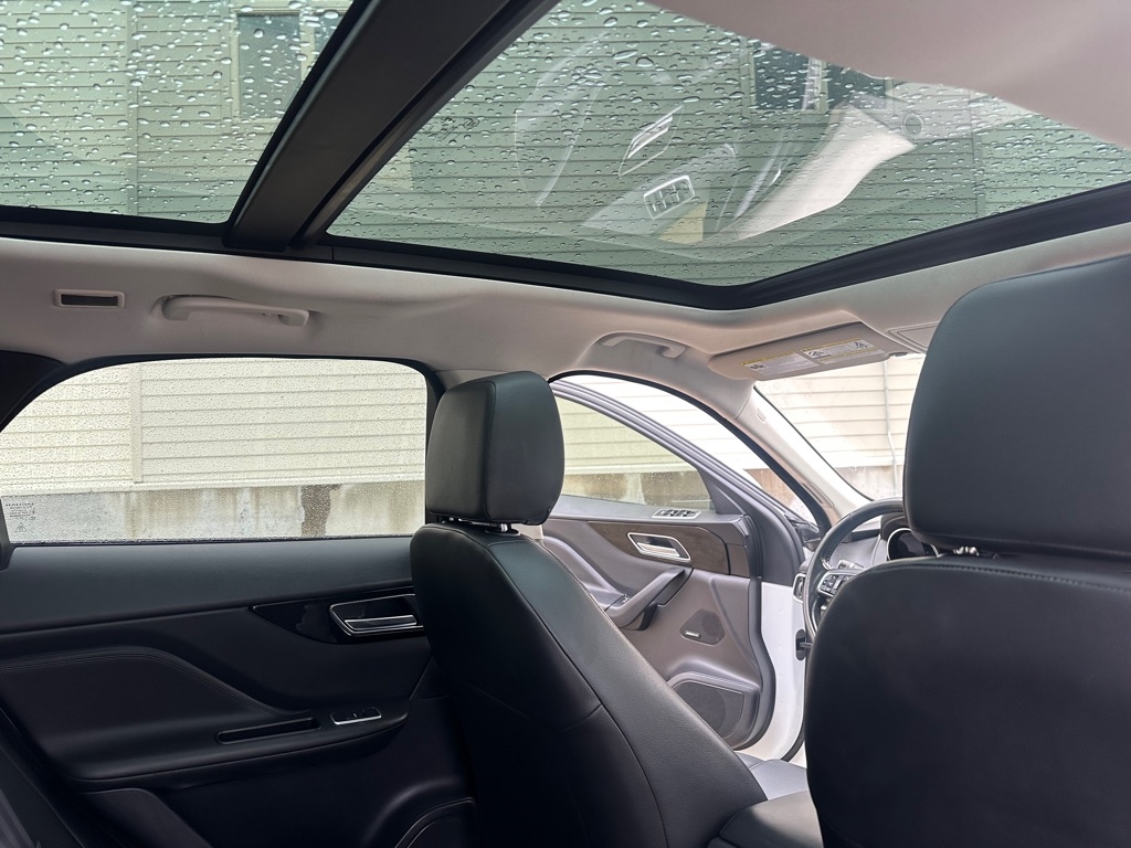 Jaguar F-Pace 35t Premium 2017 Jaguar F-Pace 35t Premium 2017