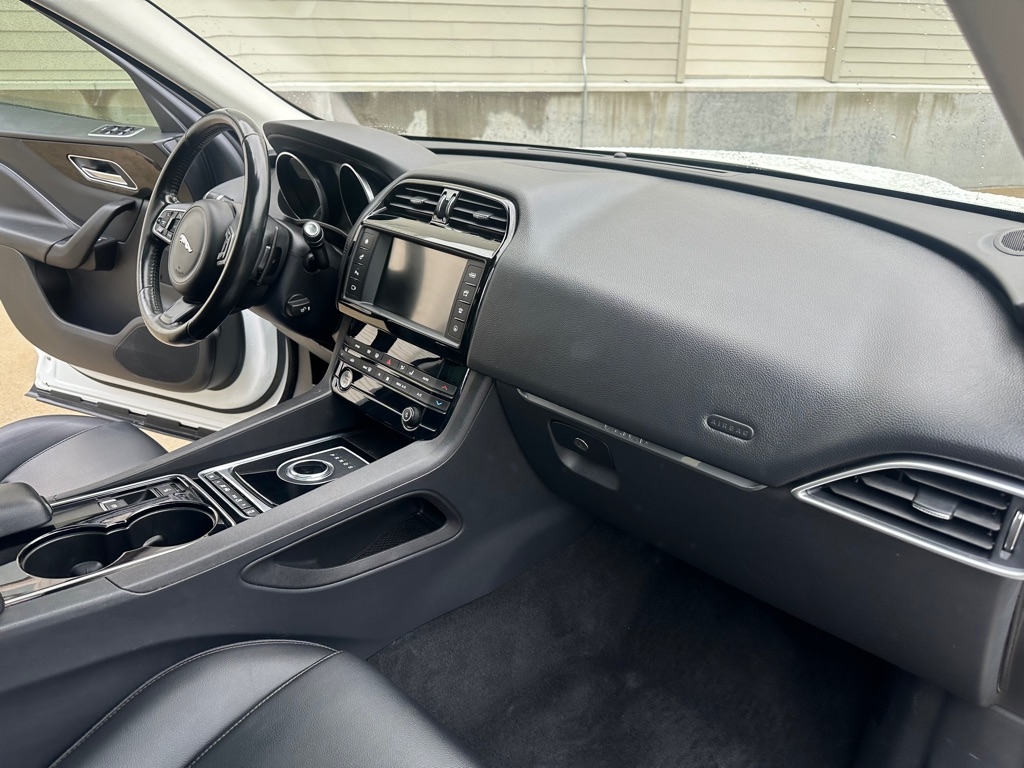 Jaguar F-Pace 35t Premium 2017 Jaguar F-Pace 35t Premium 2017