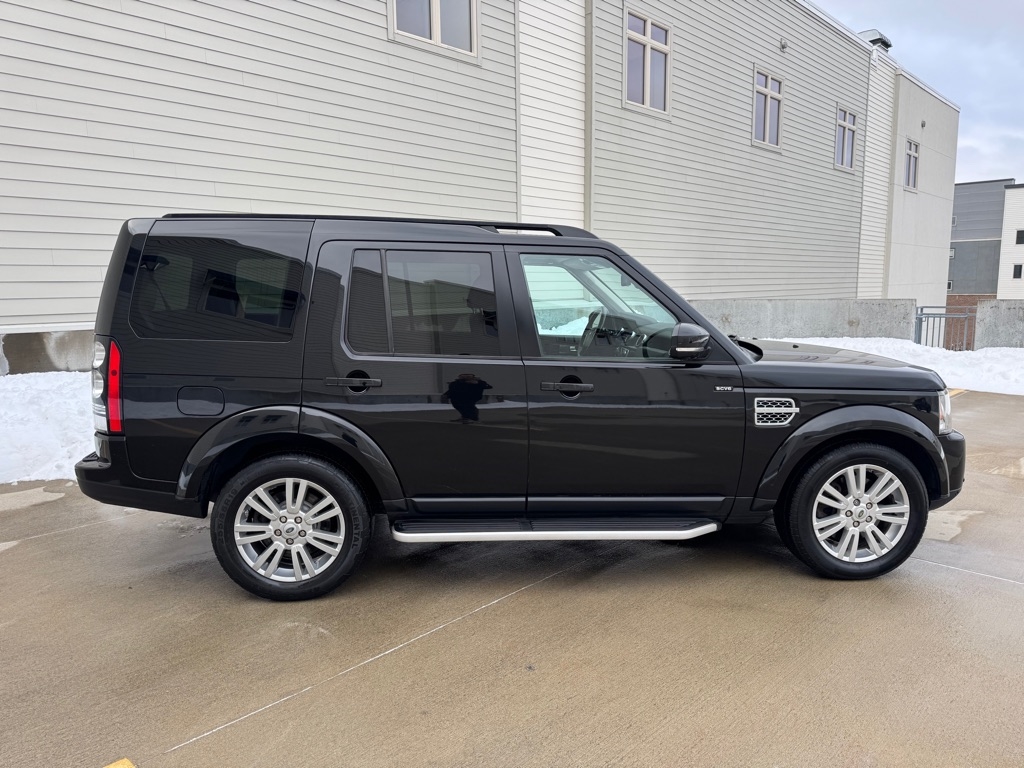 2015 Land Rover LR4 HSE photo 2