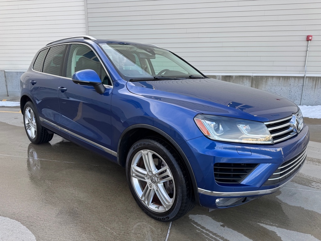 2016 Volkswagen Touareg VR6 Lux