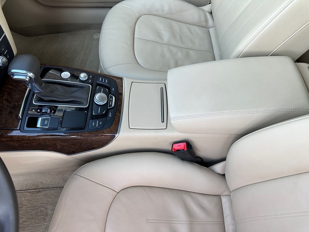 Audi A6 3.0T quattro Tiptronic 2012