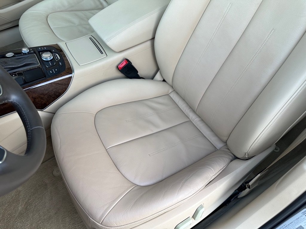 Audi A6 3.0T quattro Tiptronic 2012