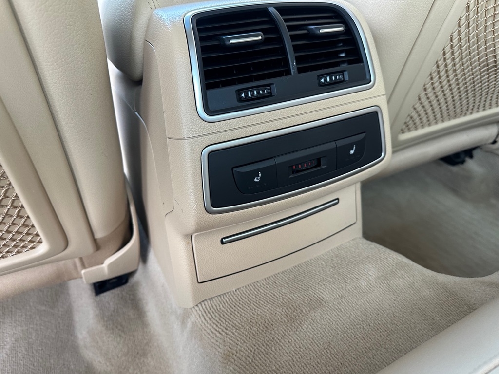 Audi A6 3.0T quattro Tiptronic 2012