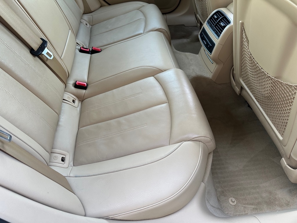 Audi A6 3.0T quattro Tiptronic 2012