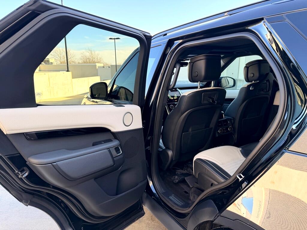Land Rover Discovery R-Dynamic HSE 2022