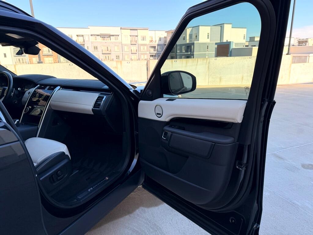 Land Rover Discovery R-Dynamic HSE 2022