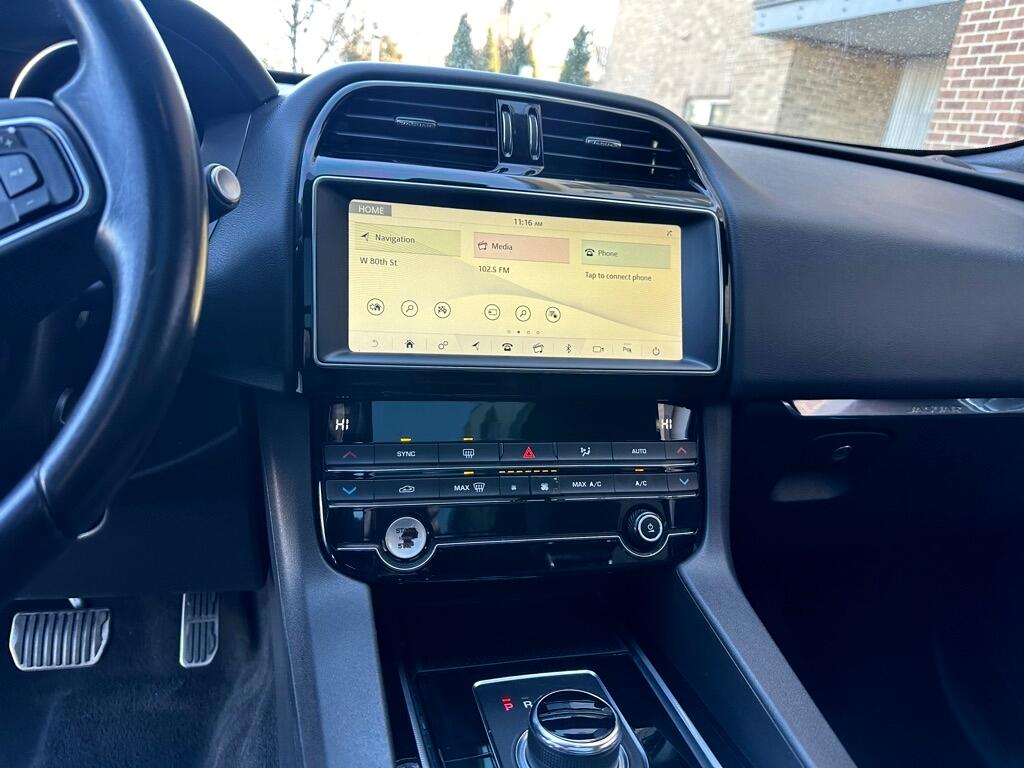 Jaguar F-Pace 25t Premium 2019