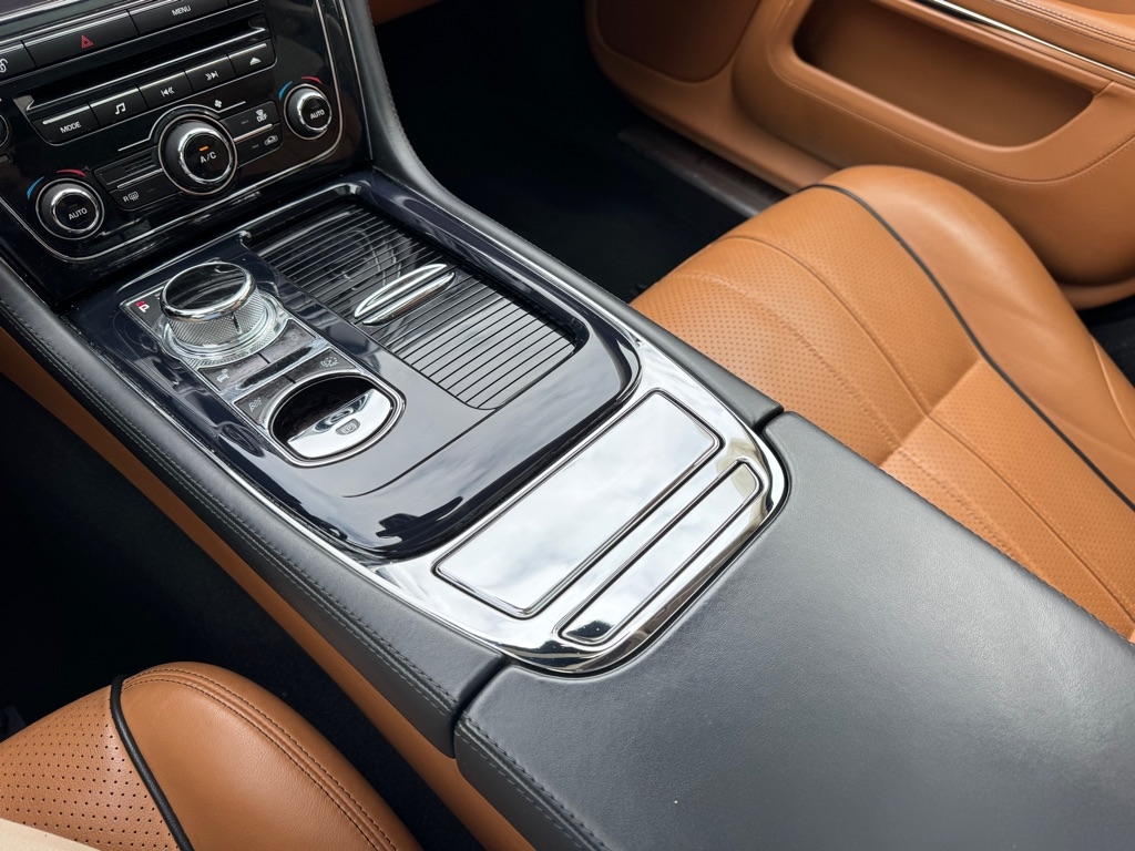 Jaguar XJ-Series XJ Supercharged 2011