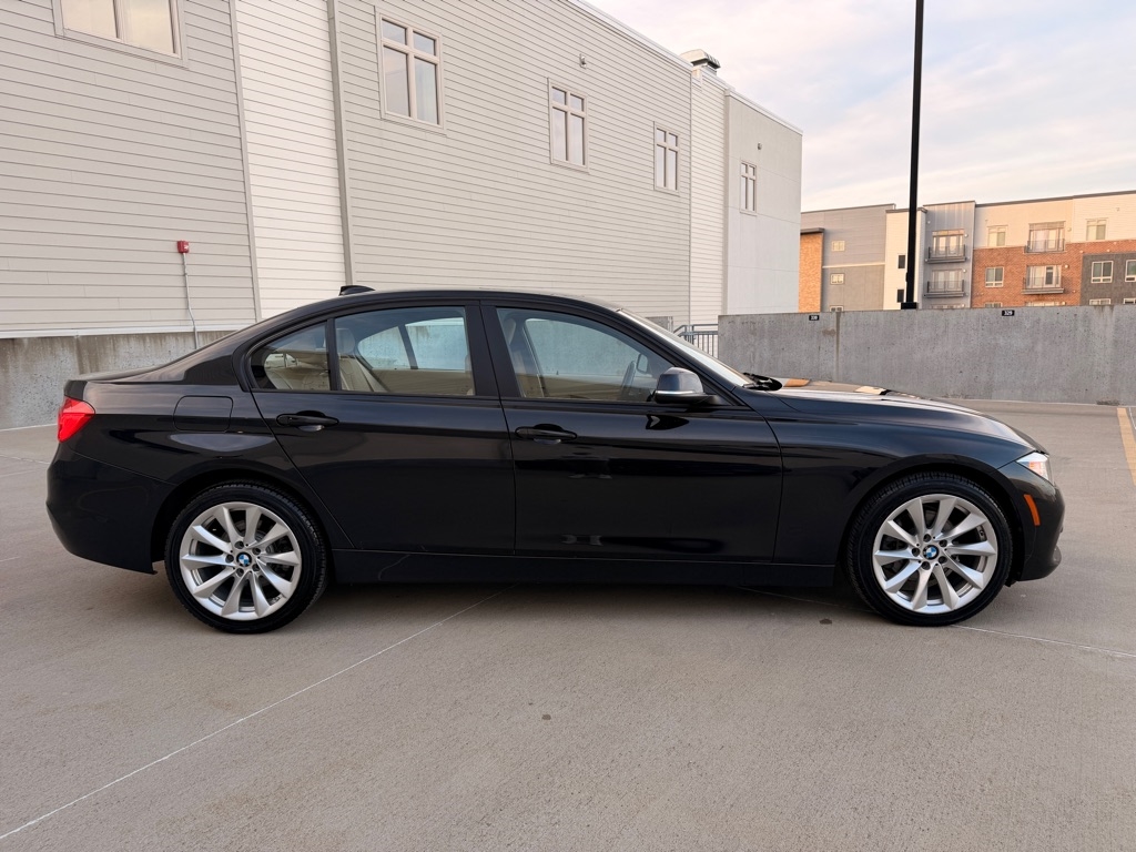 BMW 3-Series 320i xDrive Sedan 2016