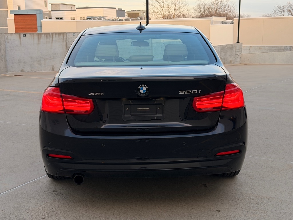 BMW 3-Series 320i xDrive Sedan 2016