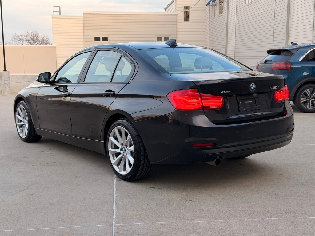 BMW 3-Series 320i xDrive Sedan 2016