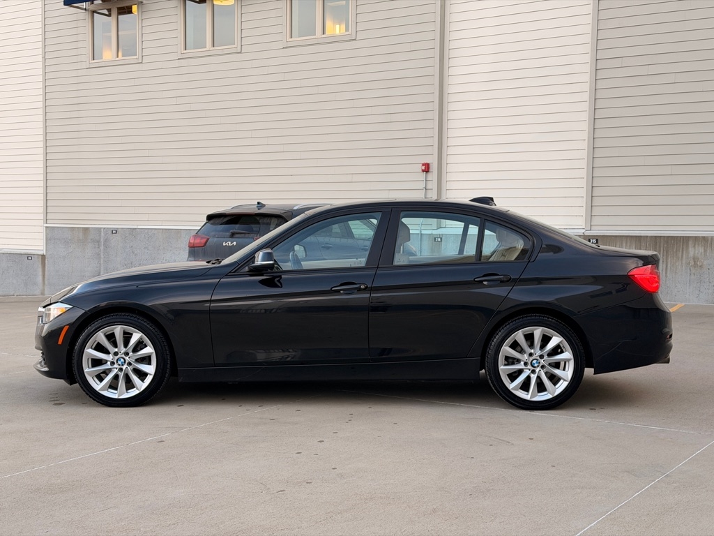 BMW 3-Series 320i xDrive Sedan 2016