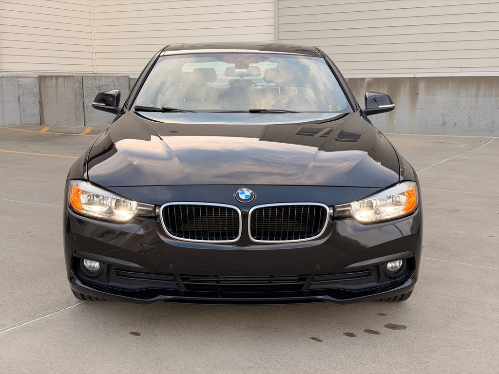 BMW 3-Series 320i xDrive Sedan 2016